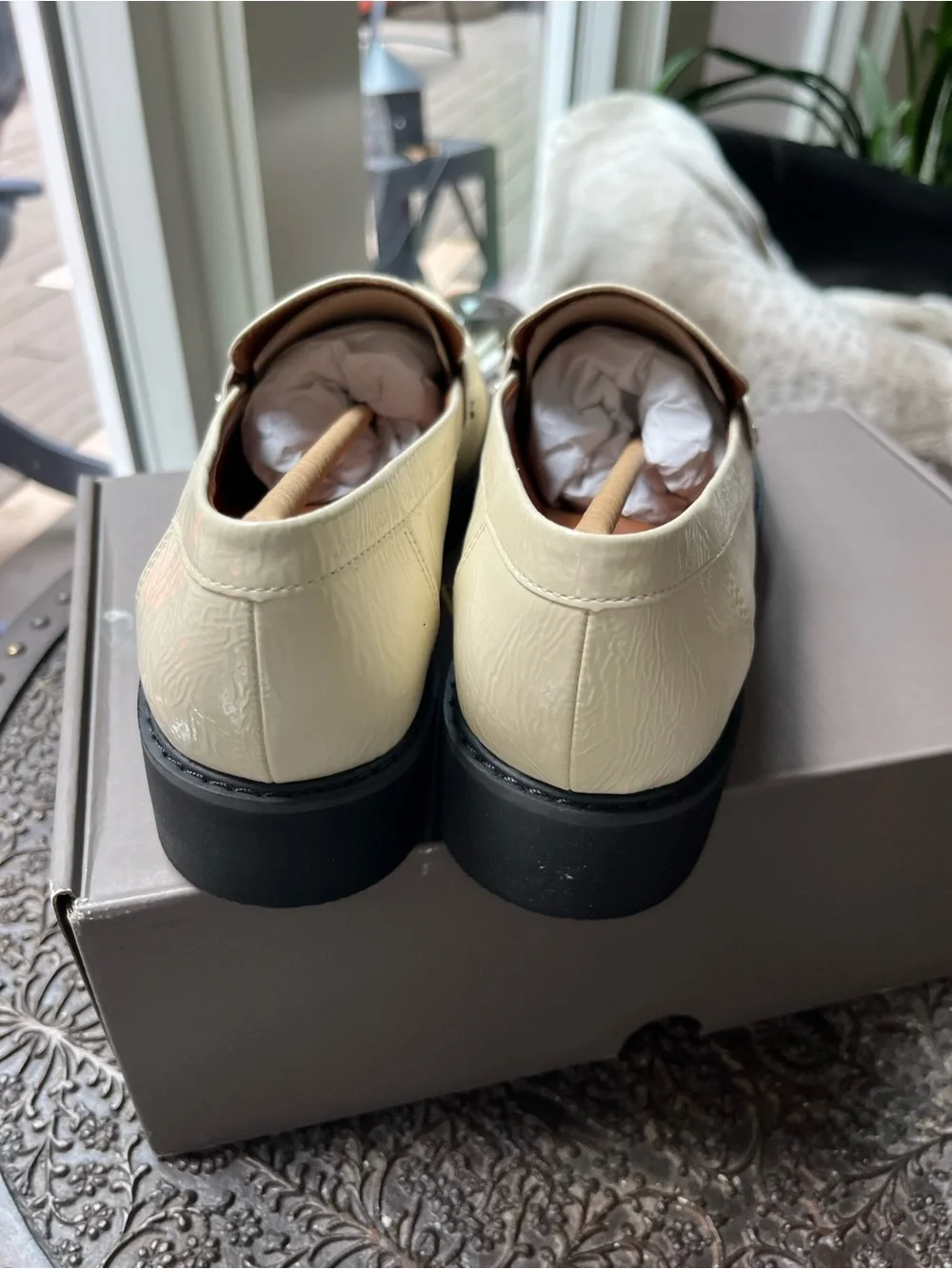 FRANCO SARTO CASSANDRA PENNY LOAFERS CRINKLED PUTTY 9.5
